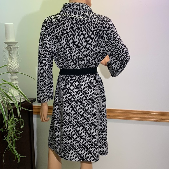 DS ITALY gorgeous dress with matching belt - Picture 5 of 8